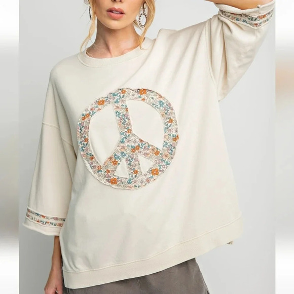 New! Easel Mineral Washed Terry Floral Peace Sign Pullover - Picture 1 of 10